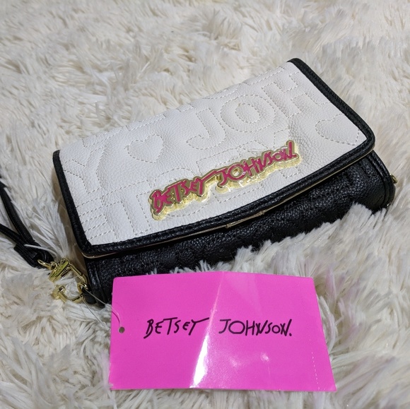 Betsey Johnson Handbags - NWT Betsey Johnson Foldover Quilted WalletWristlet